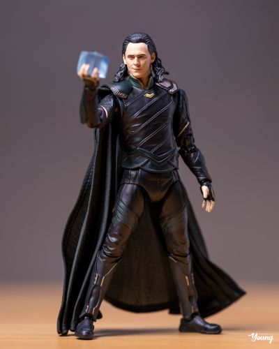 MAFEX 编号169 复仇者联盟3：无限战争 洛基