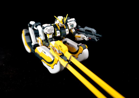 HG 1/144  阿特拉斯高达（高达雷霆宙域战线版）