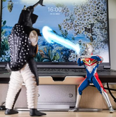 S.H.Figuarts(真骨雕制法) 戴拿奥特曼 闪亮型