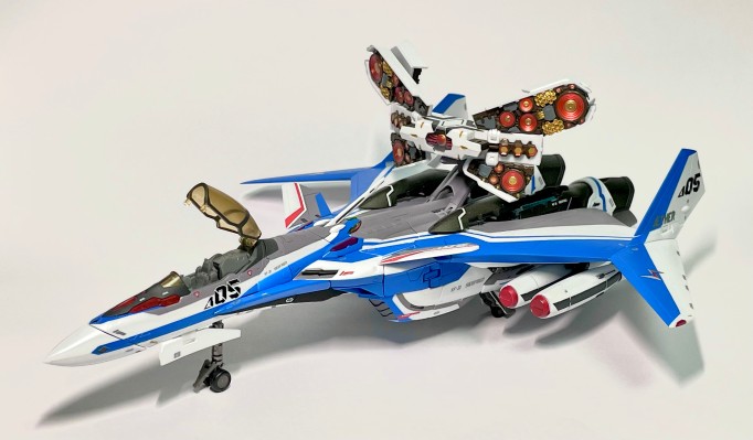 DX 超合金 超时空要塞DELTA 绝对LIVE VF-31J 齐格飞 疾风·伊梅尔曼专用机 【FAULD投影单元装备】