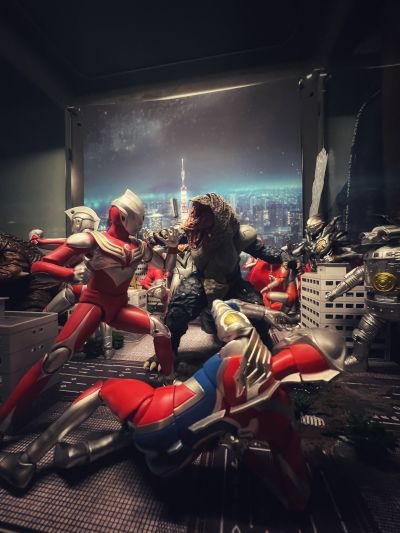 S.H.Figuarts  哥莫拉