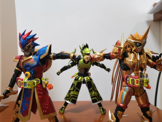 S.H.Figuarts 假面骑士艾克赛德 假面骑士克洛诺斯 编年史玩家
