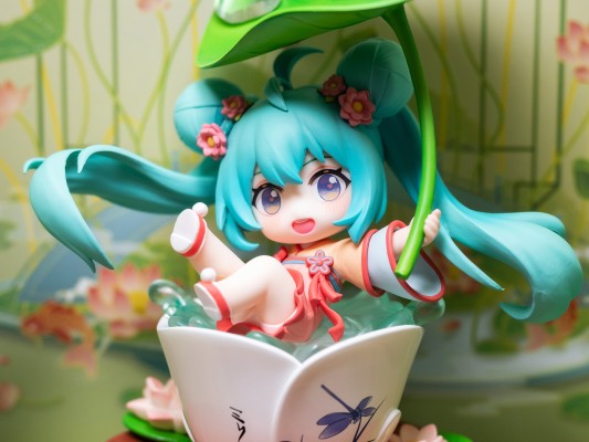 初音未来 荷塘嬉戏