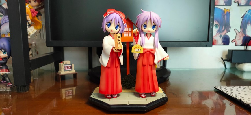 幸运星 柊 かがみ&柊司 New Year Shrine Miyazawa Ltd ver. 