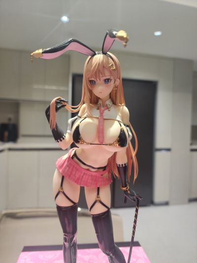 辣妹兔女郎
