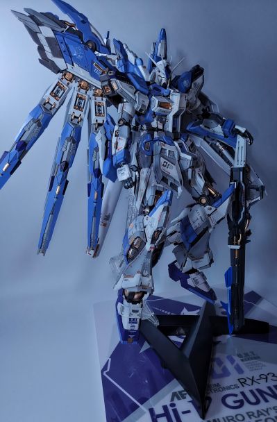 MG 1/100 RX-93-ν2  Hi-ν高达