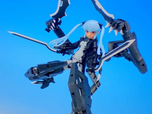 女神装置 武装神姫 恶魔型 斯特拉芙