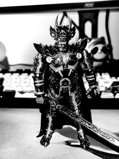 S.H.Figuarts 黄金骑士 牙狼〈GARO〉