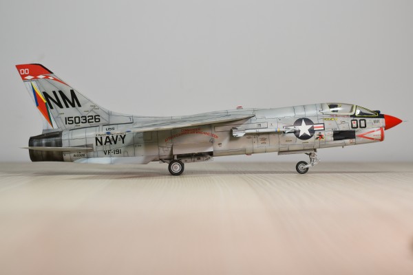 F-8E 十字军战士 舰载战斗机