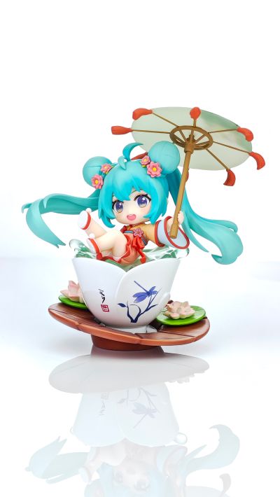 初音未来 荷塘嬉戏