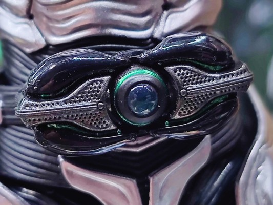 S.H.Figuarts 假面骑士暗日（BLACK SUN） 假面骑士影月
