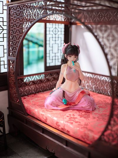 醉心于冰棒的古风少女 — 玲珑