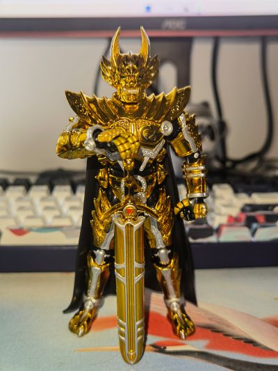 S.H.Figuarts 黄金骑士 牙狼〈GARO〉