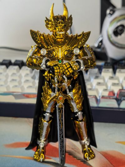 S.H.Figuarts 黄金骑士 牙狼〈GARO〉