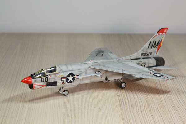 F-8E 十字军战士 舰载战斗机