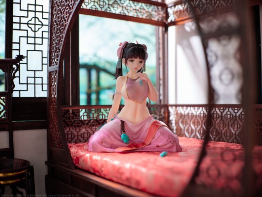 醉心于冰棒的古风少女 — 玲珑