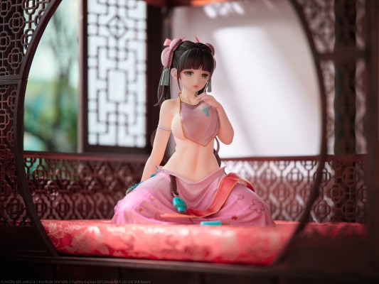 醉心于冰棒的古风少女 — 玲珑