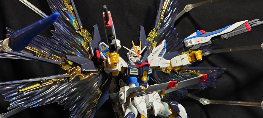 RG 1/144 强袭自由高达专用强化特效件“天空之翼”