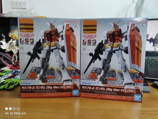 1/144 RX-78-2 高达（巨无霸配色）