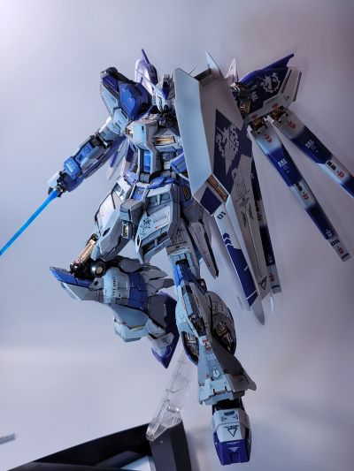MG 1/100 RX-93-ν2  Hi-ν高达