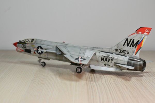 F-8E 十字军战士 舰载战斗机