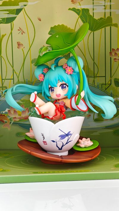 初音未来 荷塘嬉戏