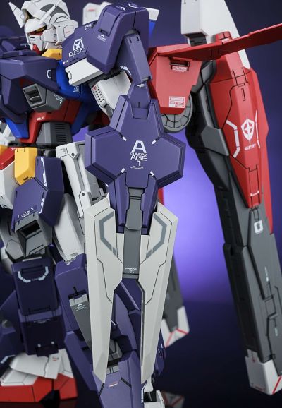 MG  机动战士高达AGE 高达AGE-1 全装备光辉型［设计师配色］