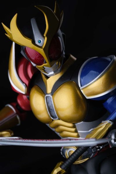 S.H.Figuarts(真骨雕制法) 假面骑士亚极陀 假面骑士亚极陀 三重形态