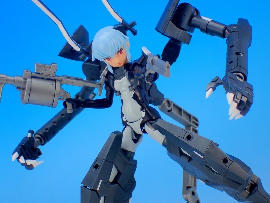 女神装置 武装神姫 恶魔型 斯特拉芙