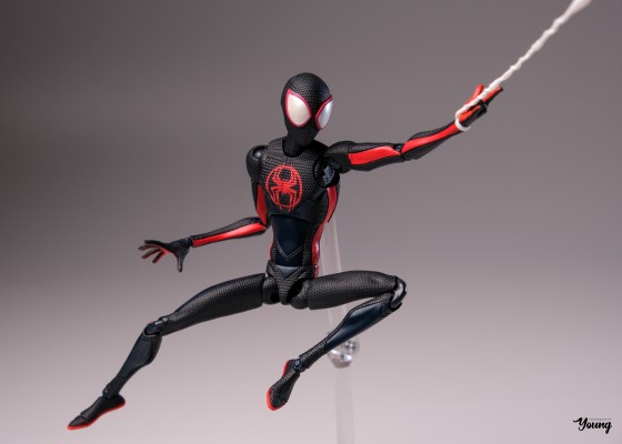 S.H.Figuarts  蜘蛛侠（迈尔斯·莫拉莱斯）（蜘蛛侠：纵横宇宙）