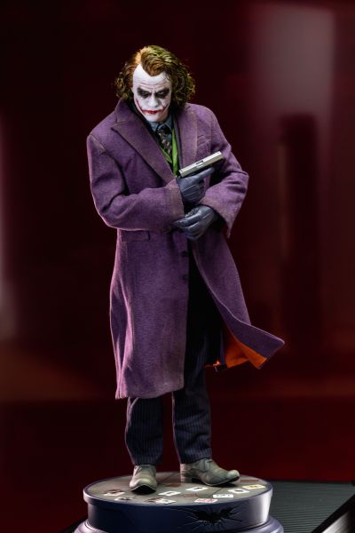 DC系列  蝙蝠侠：黑暗骑士 小丑 希斯莱杰 全身像