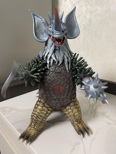 大怪兽系列 泰罗奥特曼 塔伊兰特（新配色） 发光版