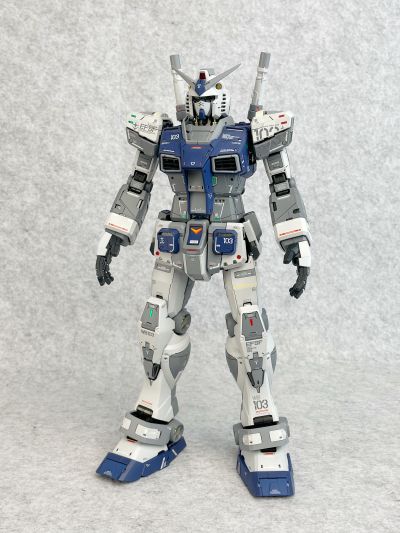 MG 机动战士高达 RX-78-2高达 Titanium Finish 