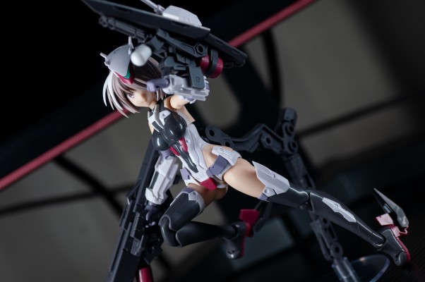 机甲少女 金刚
