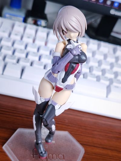 机甲少女 金刚