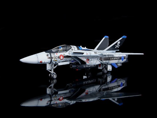 PLAMAX 超时空要塞 可曾记得爱 VF-1A/S 战场女武神 （马克西米利安·吉纳斯/柿崎速雄）