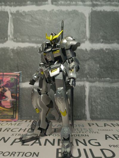 HG 1/144 机动战士高达 铁血的奥尔芬斯 ASW-G-08 巴巴托斯高达