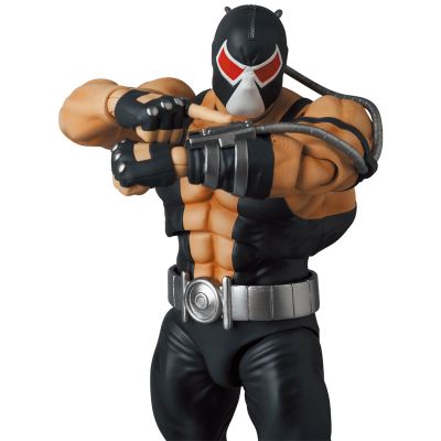 MAFEX 编号216 蝙蝠侠：骑士陨落 贝恩