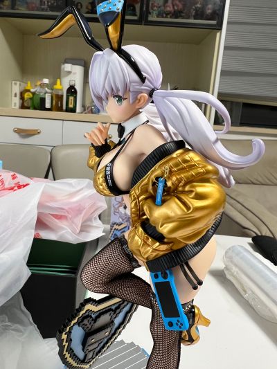 宇佐田美海 金色版
