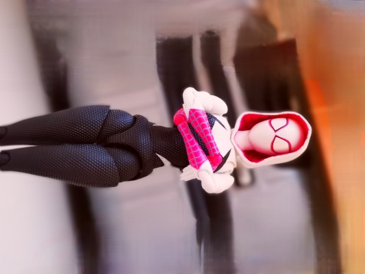S.H.Figuarts  蜘蛛格温（蜘蛛侠：纵横宇宙）