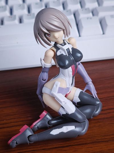 机甲少女 金刚