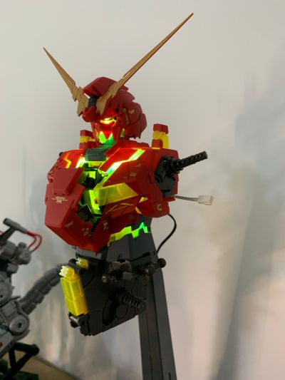 PG 机动战士高达UC RX-0独角兽高达+武装战甲DE 中国红Ver.