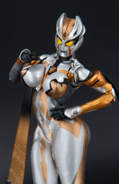 S.H.Figuarts  特利迦奥特曼 卡露蜜拉