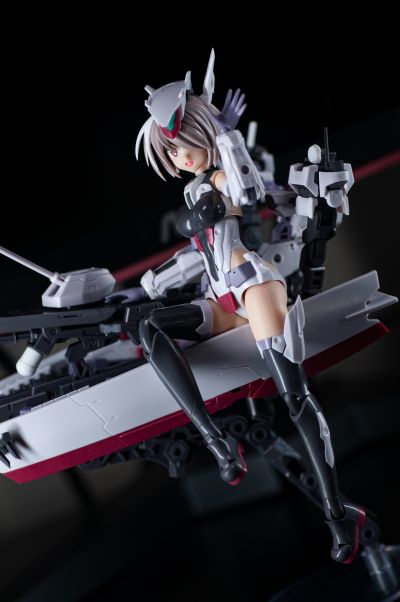机甲少女 金刚