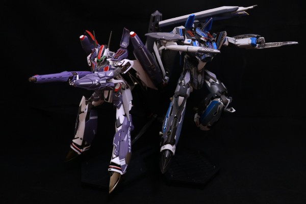 DX超合金 超时空要塞F VF-25F 超级弥赛亚女武神（早乙女有人专用） 重生版