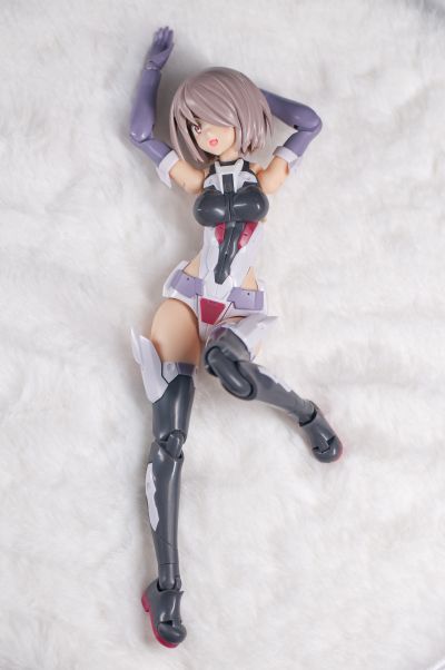 机甲少女 金刚