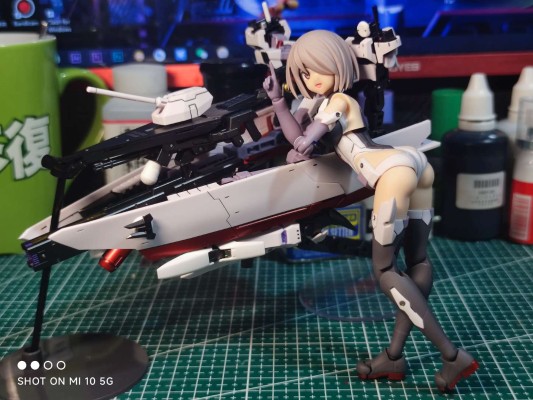 机甲少女 金刚
