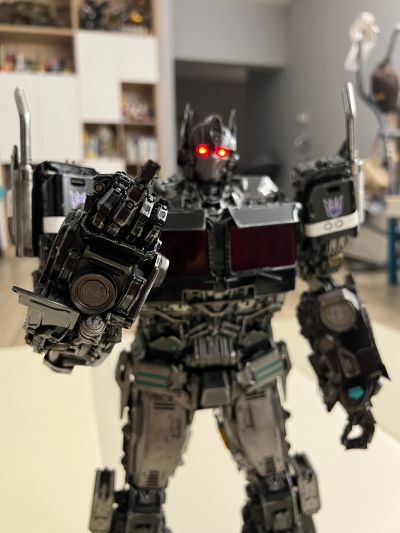 3Z0162 变形金刚外传 大黄蜂 擎天柱