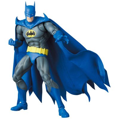 MAFEX 编号215 蝙蝠侠：骑士陨落 远征蝙蝠侠