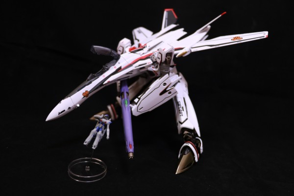 DX超合金 超时空要塞F VF-25F 超级弥赛亚女武神（早乙女有人专用） 重生版